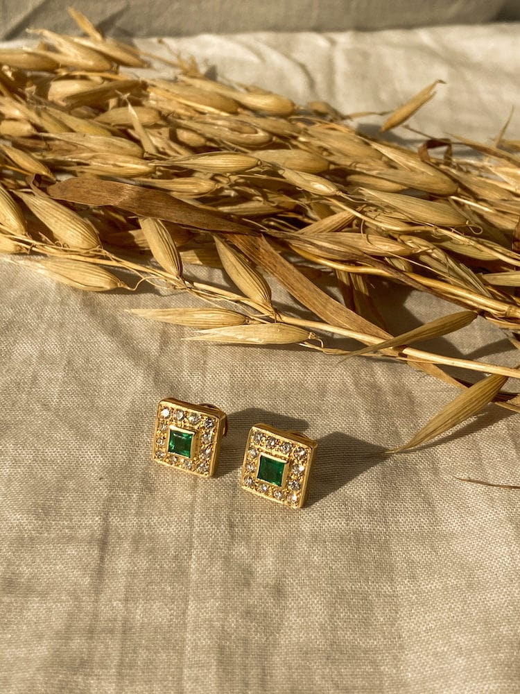 Boucles d'oreille en or et émeraude