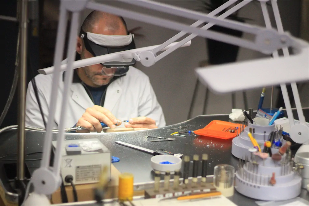 réparateur de bijoux